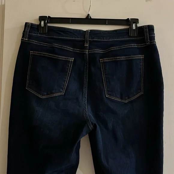 St. John’s Bay Skinny Leg Blue Jeans - Size 16 - Picture 4 of 7